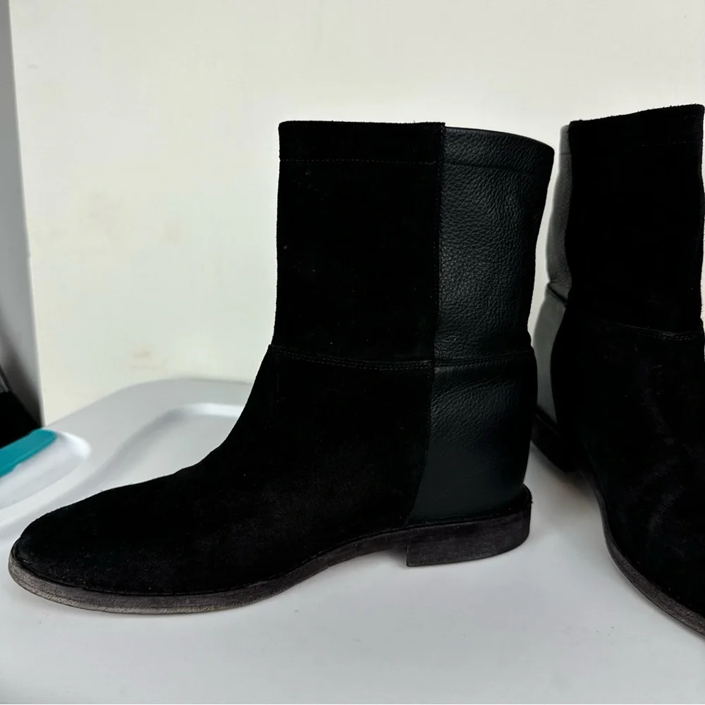 Vince Grayson Womens Leather Ankle Booties Sz 7.5 Black Mixed Media